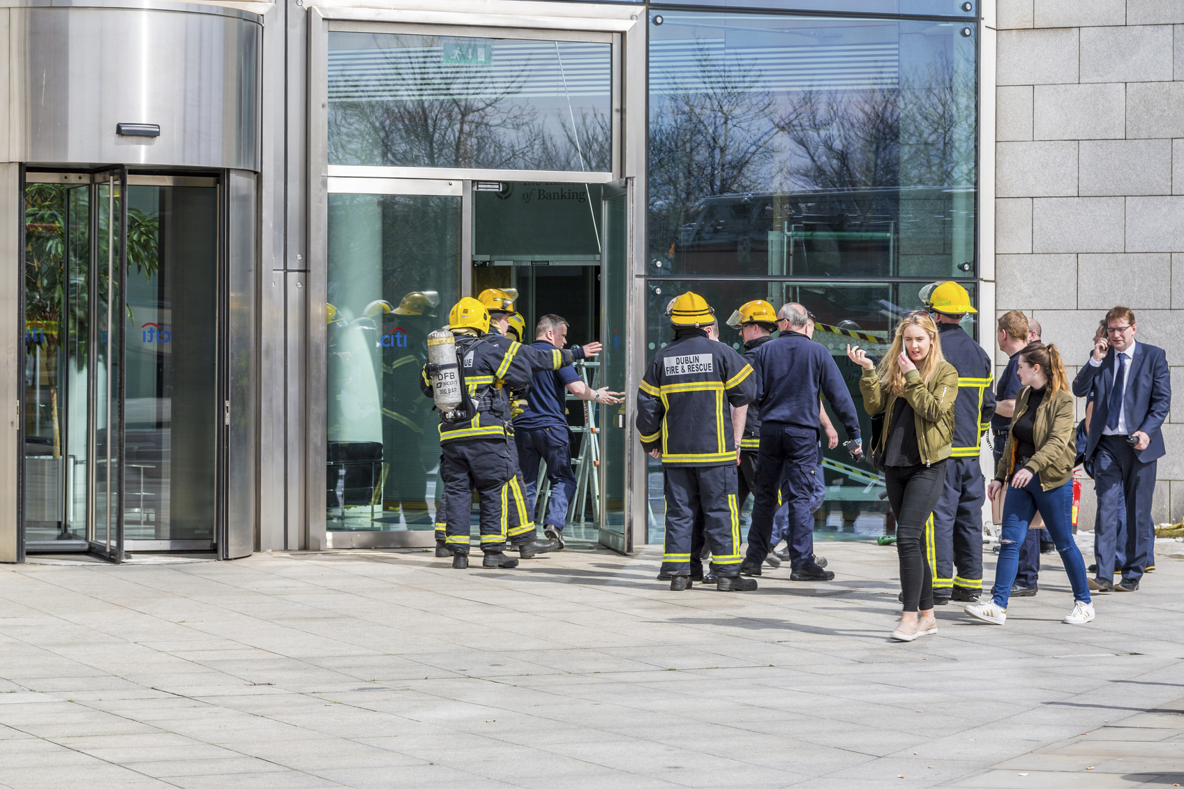 Read more about the article Types of Workplace Emergencies and How to Handle Them